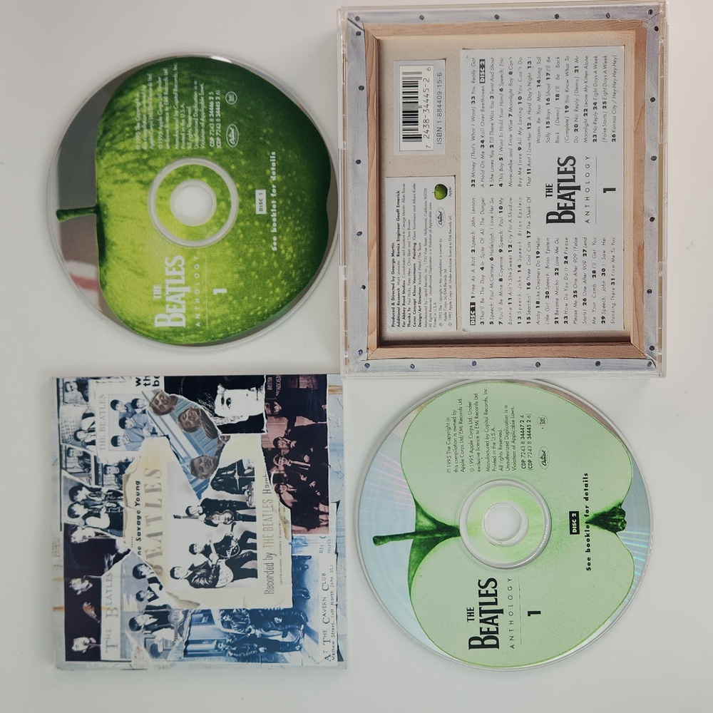 THE BEATLES: ANTHOLOGY 1, 2 CDs + Booklet, MINT Condition, 1995 Apple, RARE